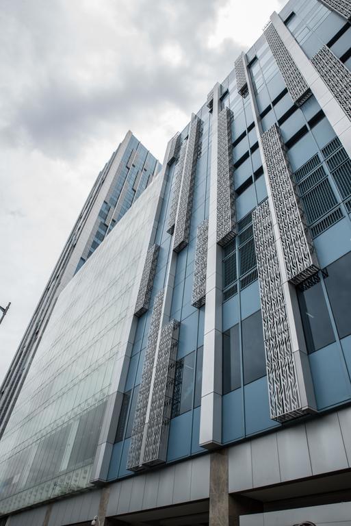 Titan Condo At Entrata Alabang モンテンルパ エクステリア 写真